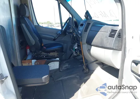 2011 Mercedes-Benz Sprinter 2500 High Roof из США, поврежденный, VIN WD3PE8CB4B5560308